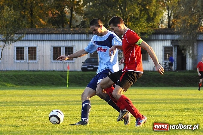 Zdjęcie w galerii na portalu naszraciborz.pl: Piłkarze Rafako wygrali z Naprzodem wiadomości z regionu
