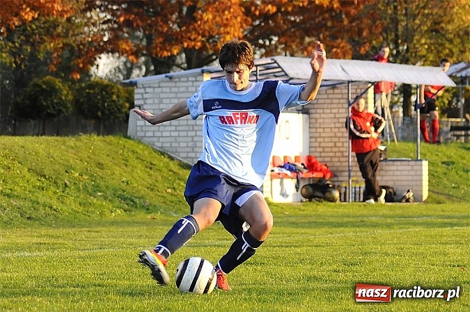 Zdjęcie w galerii na portalu naszraciborz.pl: Piłkarze Rafako wygrali z Naprzodem wiadomości z regionu