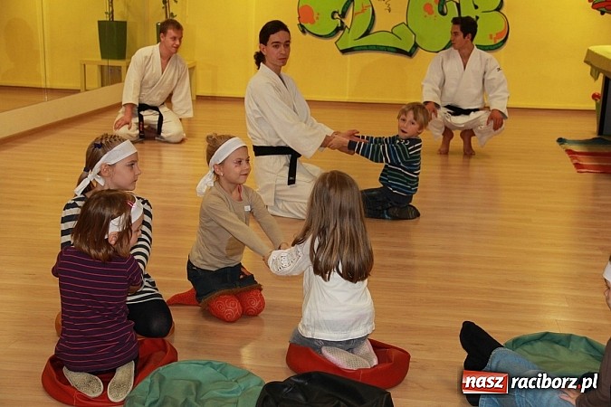Zdjęcie w galerii na portalu naszraciborz.pl: Dziecięce zabawy na finał Budo Gali wiadomości z regionu