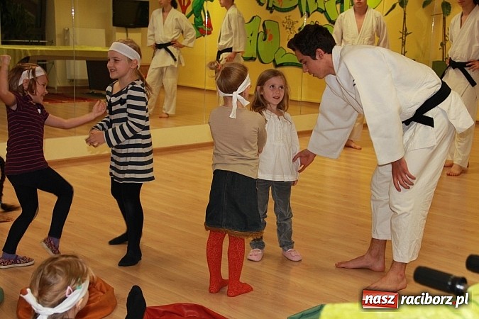 Zdjęcie w galerii na portalu naszraciborz.pl: Dziecięce zabawy na finał Budo Gali wiadomości z regionu
