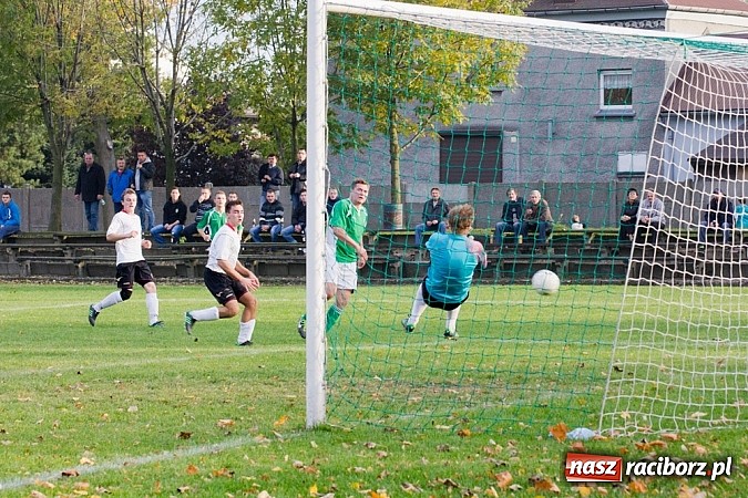 Zdjęcie w galerii na portalu naszraciborz.pl: Spokojna wygrana ekipy Tworkowa wiadomości z regionu