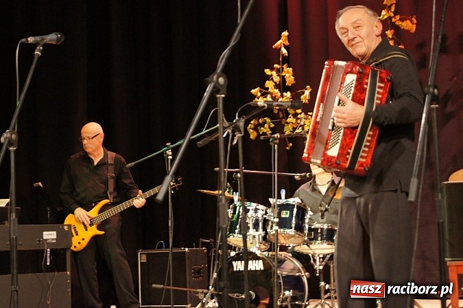 Zdjęcie w galerii na portalu naszraciborz.pl: Pamiętasz była jesień w Strzesze wiadomości z regionu