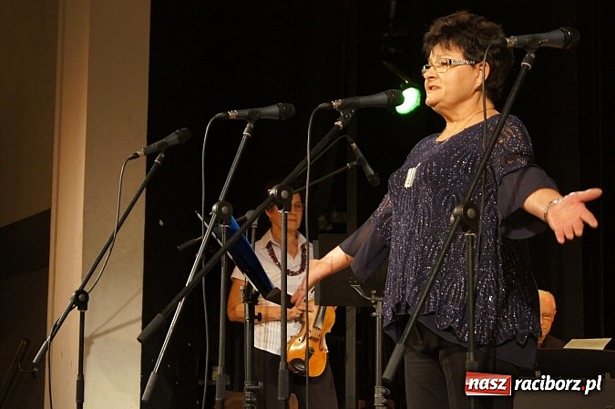 Zdjęcie w galerii na portalu naszraciborz.pl: Pamiętasz była jesień w Strzesze wiadomości z regionu