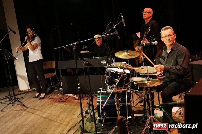 Zdjęcie w galerii na portalu naszraciborz.pl: Pamiętasz była jesień w Strzesze wiadomości z regionu