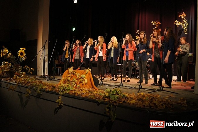 Zdjęcie w galerii na portalu naszraciborz.pl: Pamiętasz była jesień w Strzesze wiadomości z regionu