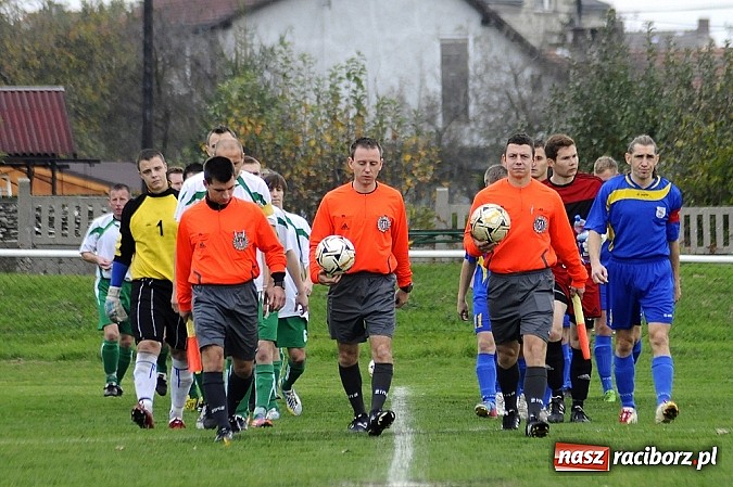 Zdjęcie w galerii na portalu naszraciborz.pl: Emocje w derbach: karny, kartki i pięć goli wiadomości z regionu