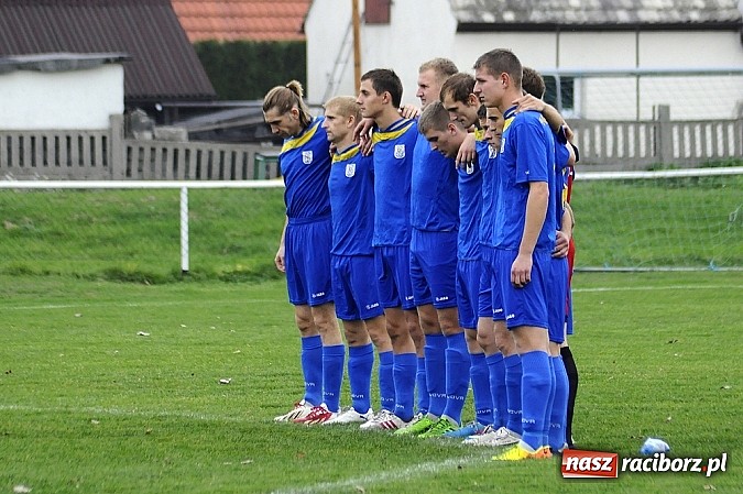 Zdjęcie w galerii na portalu naszraciborz.pl: Emocje w derbach: karny, kartki i pięć goli wiadomości z regionu