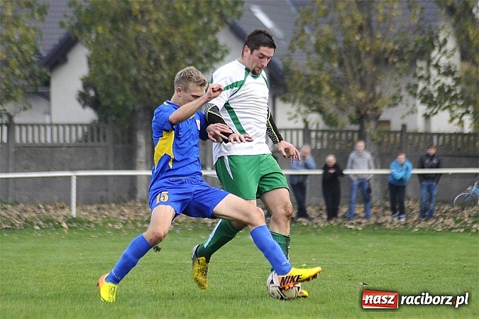 Zdjęcie w galerii na portalu naszraciborz.pl: Emocje w derbach: karny, kartki i pięć goli wiadomości z regionu