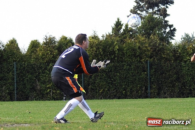 Zdjęcie w galerii na portalu naszraciborz.pl: Markowice-Rogów: Wygrana w ostatnich minutach wiadomości z regionu