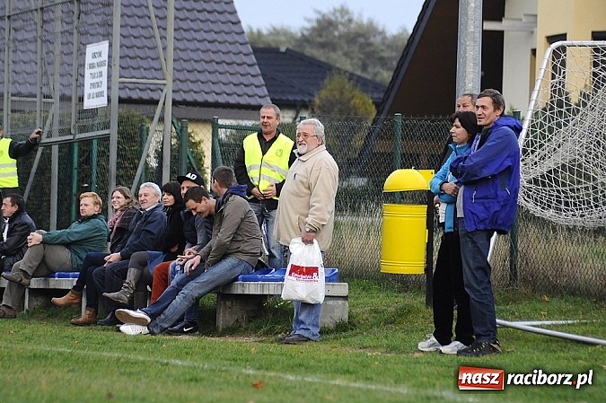 Zdjęcie w galerii na portalu naszraciborz.pl: Markowice-Rogów: Wygrana w ostatnich minutach wiadomości z regionu