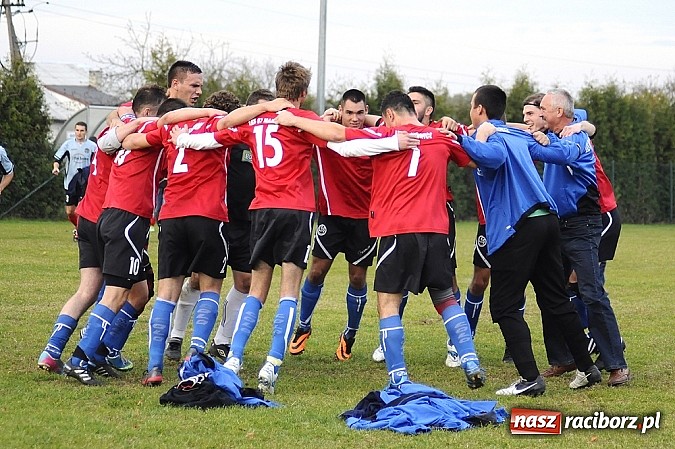Zdjęcie w galerii na portalu naszraciborz.pl: Markowice-Rogów: Wygrana w ostatnich minutach wiadomości z regionu