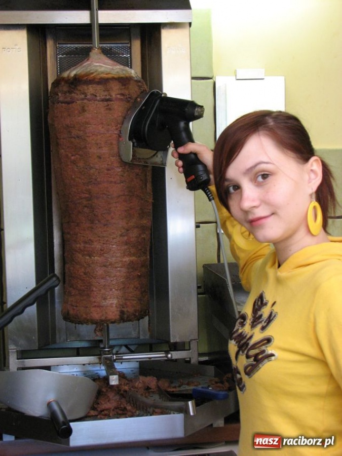 Zdjęcie w galerii na portalu naszraciborz.pl: Kebabownie jak apteki wiadomości z regionu