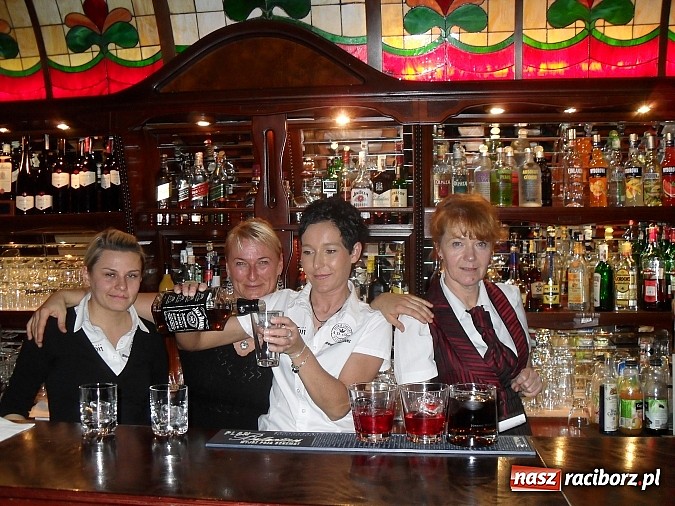 Zdjęcie w galerii na portalu naszraciborz.pl: Dyskoteka dorosłego człowieka teraz także w Raciborzu wiadomości z regionu