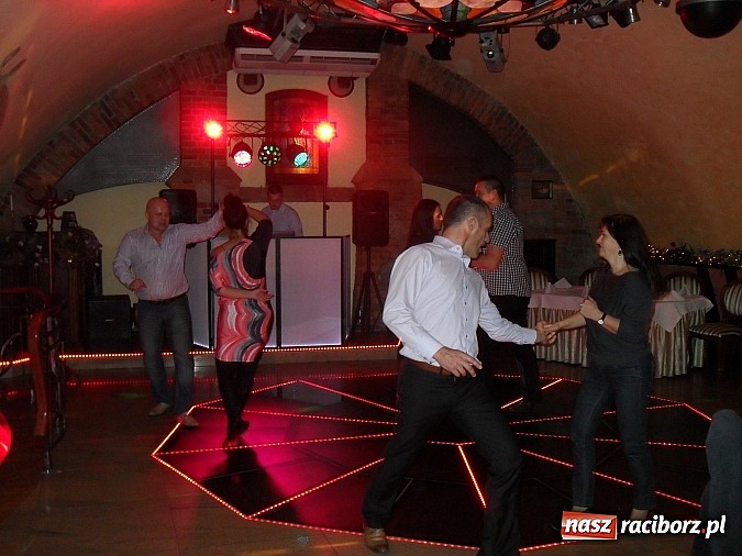 Zdjęcie w galerii na portalu naszraciborz.pl: Dyskoteka dorosłego człowieka teraz także w Raciborzu wiadomości z regionu