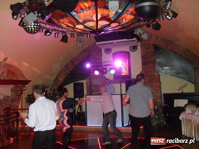 Zdjęcie w galerii na portalu naszraciborz.pl: Dyskoteka dorosłego człowieka teraz także w Raciborzu wiadomości z regionu