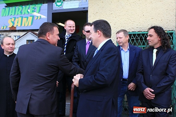 Zdjęcie w galerii na portalu naszraciborz.pl: Uroczyste otwarcie ulicy Krzyżanowskiej w Tworkowie z udziałem wojewody wiadomości z regionu