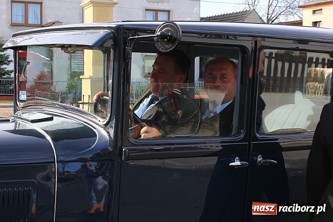 Zdjęcie w galerii na portalu naszraciborz.pl: Uroczyste otwarcie ulicy Krzyżanowskiej w Tworkowie z udziałem wojewody wiadomości z regionu