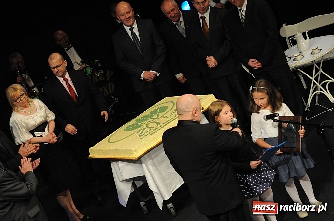 Zdjęcie w galerii na portalu naszraciborz.pl: Benefis z okazji 20-lecia Wojewódzkiego Funduszu Ochrony Środowiska i Gospodarki Wodnej w Katowicach wiadomości z regionu