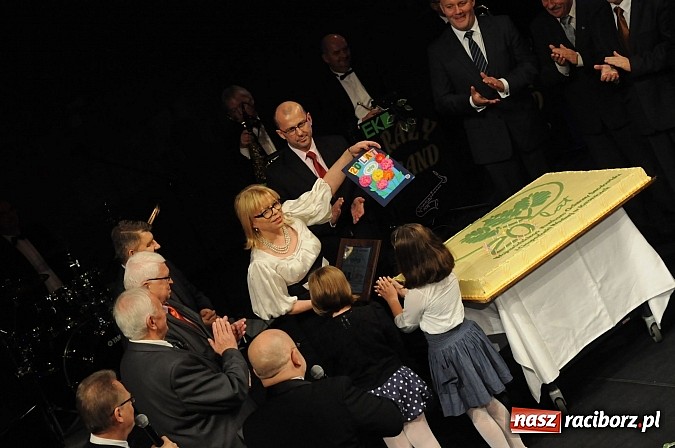 Zdjęcie w galerii na portalu naszraciborz.pl: Benefis z okazji 20-lecia Wojewódzkiego Funduszu Ochrony Środowiska i Gospodarki Wodnej w Katowicach wiadomości z regionu
