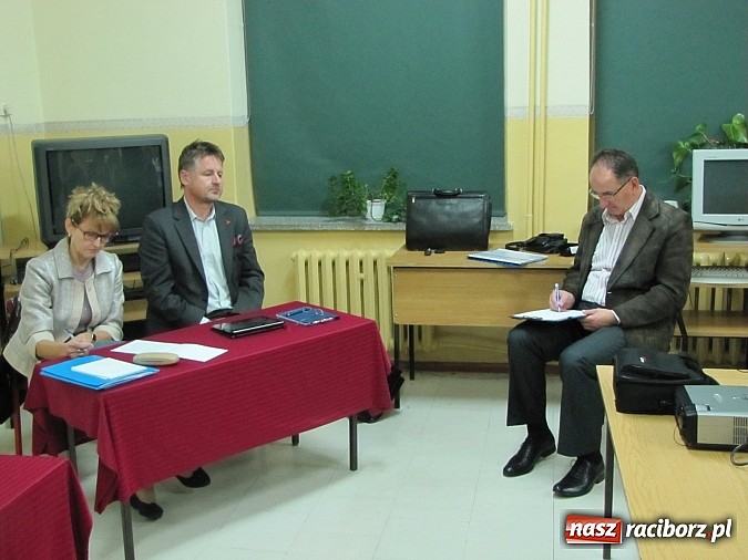 Zdjęcie w galerii na portalu naszraciborz.pl: Chcą pasów jak w Roszkowie i progów zwalniających na Korczaka wiadomości z regionu