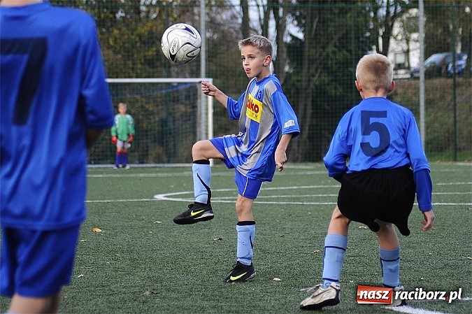 Zdjęcie w galerii na portalu naszraciborz.pl: Młodzi piłkarze Startu niepokonani wiadomości z regionu