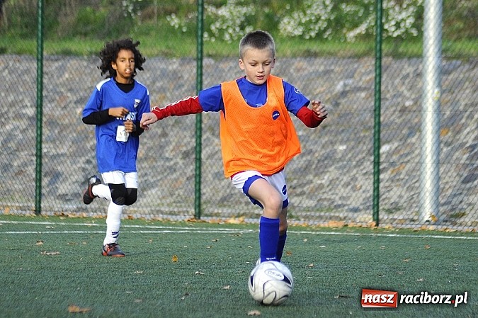 Zdjęcie w galerii na portalu naszraciborz.pl: Młodzi piłkarze Startu niepokonani wiadomości z regionu