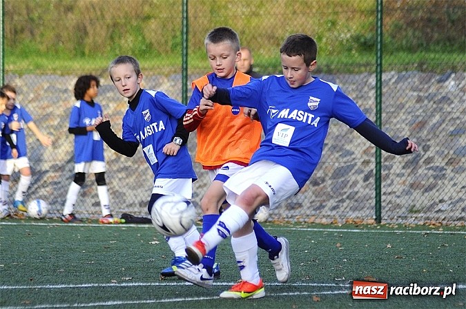 Zdjęcie w galerii na portalu naszraciborz.pl: Młodzi piłkarze Startu niepokonani wiadomości z regionu