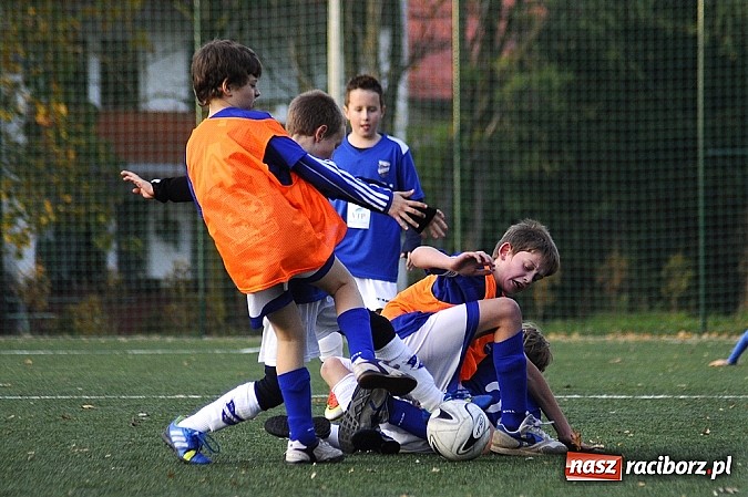 Zdjęcie w galerii na portalu naszraciborz.pl: Młodzi piłkarze Startu niepokonani wiadomości z regionu