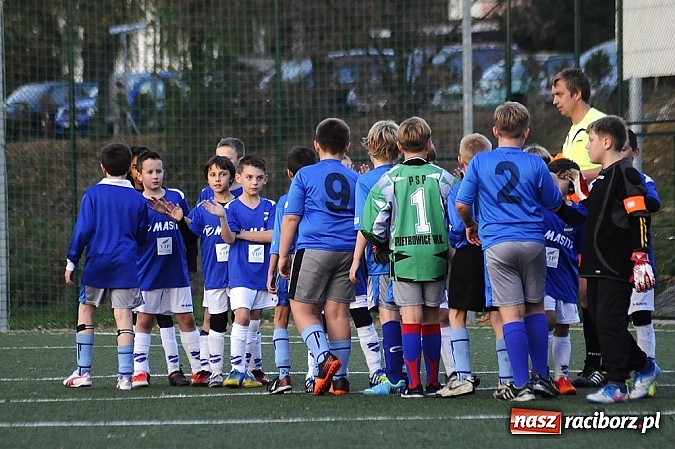 Zdjęcie w galerii na portalu naszraciborz.pl: Młodzi piłkarze Startu niepokonani wiadomości z regionu