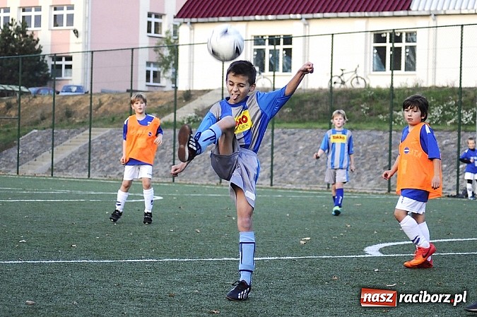 Zdjęcie w galerii na portalu naszraciborz.pl: Młodzi piłkarze Startu niepokonani wiadomości z regionu