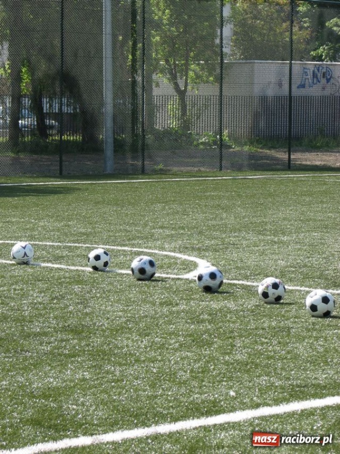 Zdjęcie w galerii na portalu naszraciborz.pl: Orlik XXL wylądował wiadomości z regionu