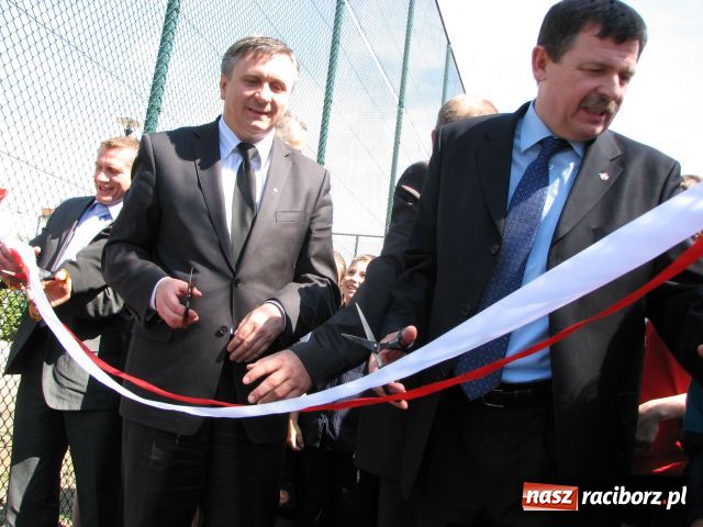 Zdjęcie w galerii na portalu naszraciborz.pl: Orlik XXL wylądował wiadomości z regionu