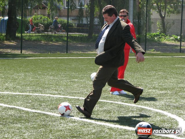 Zdjęcie w galerii na portalu naszraciborz.pl: Orlik XXL wylądował wiadomości z regionu