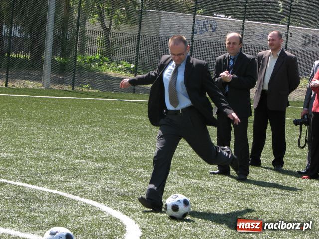 Zdjęcie w galerii na portalu naszraciborz.pl: Orlik XXL wylądował wiadomości z regionu