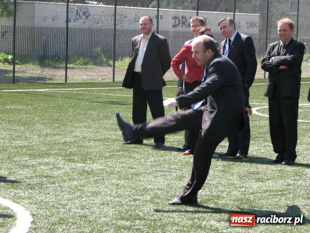 Zdjęcie w galerii na portalu naszraciborz.pl: Orlik XXL wylądował wiadomości z regionu