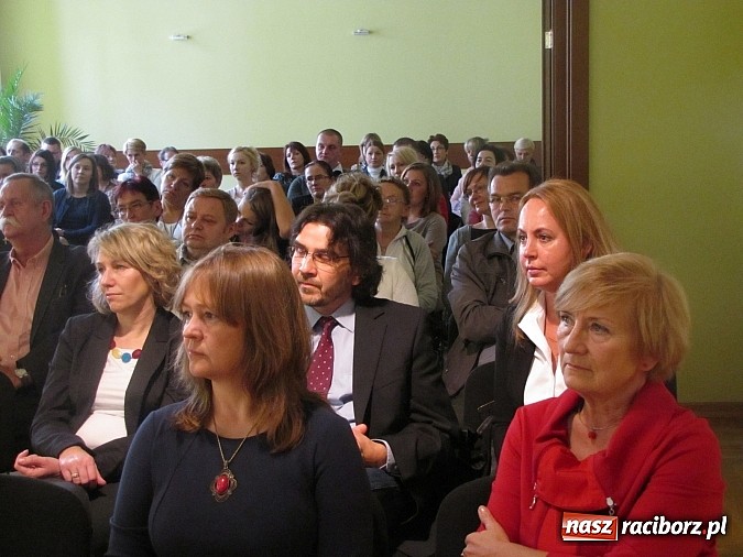 Zdjęcie w galerii na portalu naszraciborz.pl: O sieroctwie społecznym i traumie dzieci w RCK wiadomości z regionu