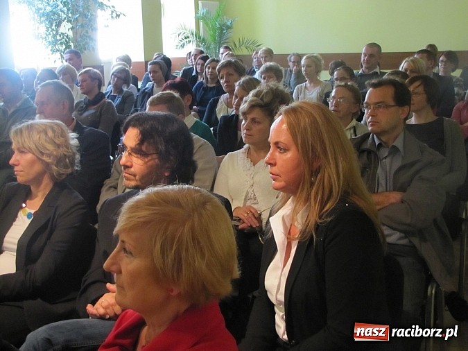 Zdjęcie w galerii na portalu naszraciborz.pl: O sieroctwie społecznym i traumie dzieci w RCK wiadomości z regionu