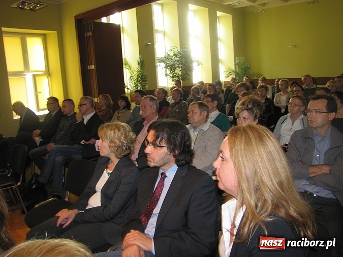 Zdjęcie w galerii na portalu naszraciborz.pl: O sieroctwie społecznym i traumie dzieci w RCK wiadomości z regionu