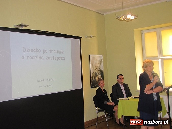 Zdjęcie w galerii na portalu naszraciborz.pl: O sieroctwie społecznym i traumie dzieci w RCK wiadomości z regionu