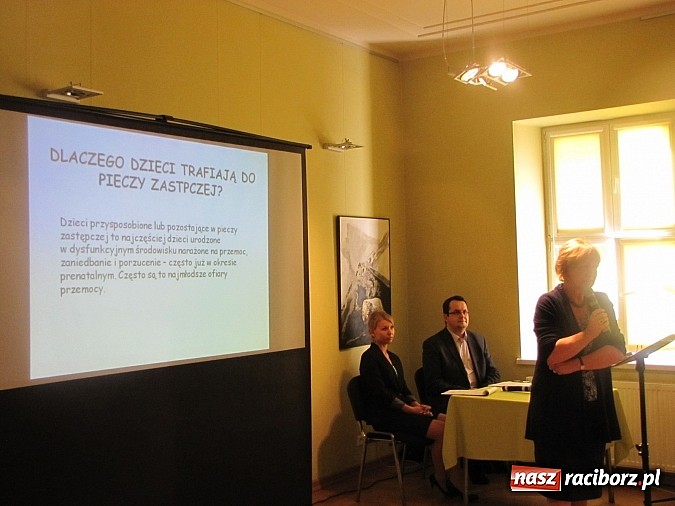 Zdjęcie w galerii na portalu naszraciborz.pl: O sieroctwie społecznym i traumie dzieci w RCK wiadomości z regionu