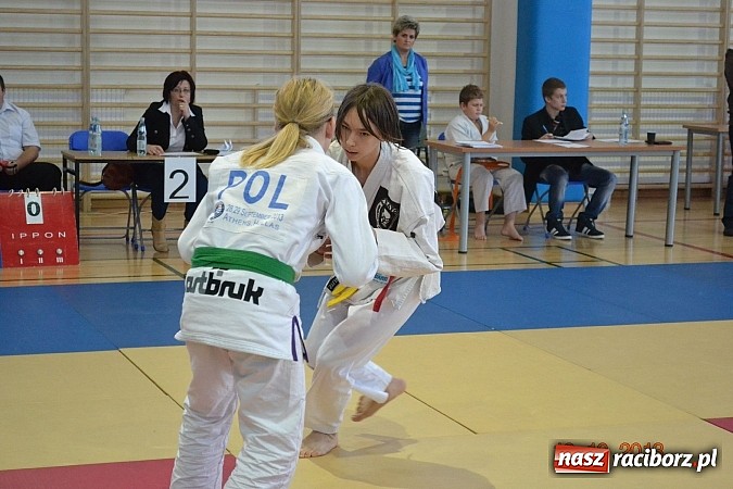 Zdjęcie w galerii na portalu naszraciborz.pl: Łamator z workiem złotych medali wiadomości z regionu