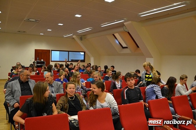 Zdjęcie w galerii na portalu naszraciborz.pl: O obrzędach wiosennych na raciborskim zamku wiadomości z regionu