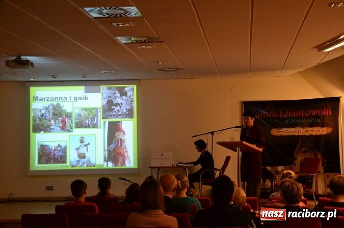 Zdjęcie w galerii na portalu naszraciborz.pl: O obrzędach wiosennych na raciborskim zamku wiadomości z regionu