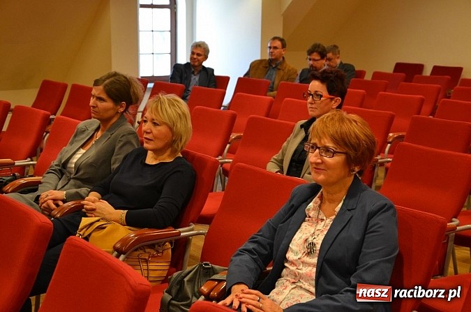 Zdjęcie w galerii na portalu naszraciborz.pl: Rozmawiali o protokole dyplomatycznym wiadomości z regionu