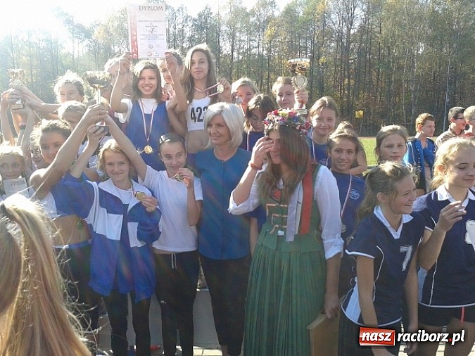 Zdjęcie w galerii na portalu naszraciborz.pl: Uczniowie SP 15 wicemistrzami Śląska w przełajach wiadomości z regionu