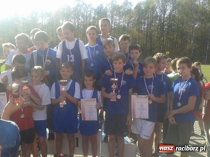Zdjęcie w galerii na portalu naszraciborz.pl: Uczniowie SP 15 wicemistrzami Śląska w przełajach wiadomości z regionu