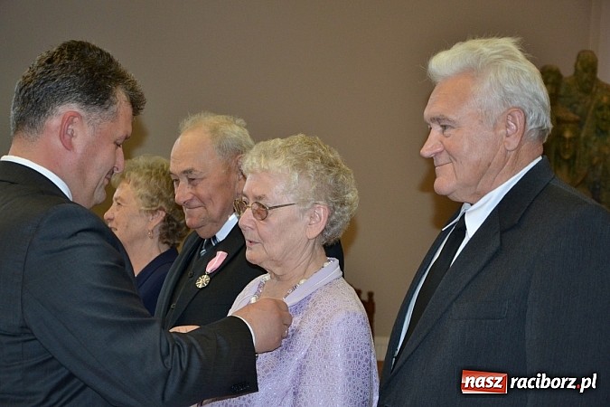 Zdjęcie w galerii na portalu naszraciborz.pl: Złote gody małżeńskie w gminie Krzyżanowice wiadomości z regionu