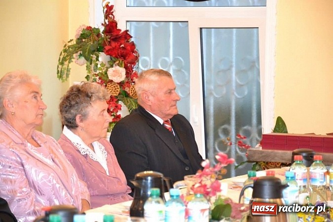 Zdjęcie w galerii na portalu naszraciborz.pl: W kuźniańskim magistracie świętowano złote gody wiadomości z regionu