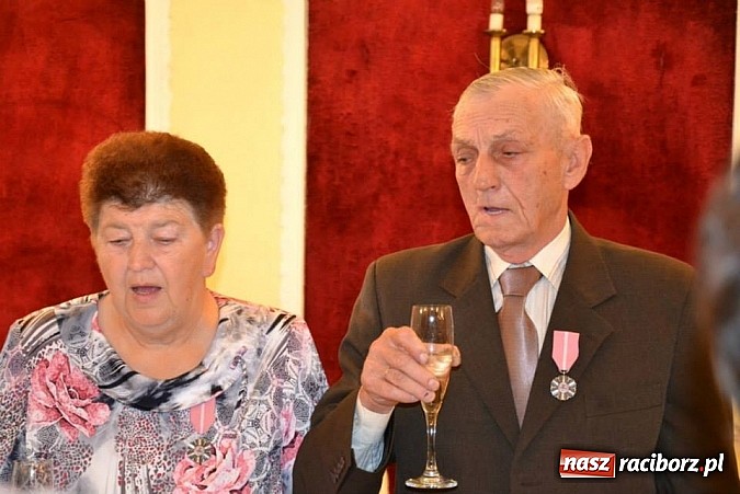 Zdjęcie w galerii na portalu naszraciborz.pl: W kuźniańskim magistracie świętowano złote gody wiadomości z regionu