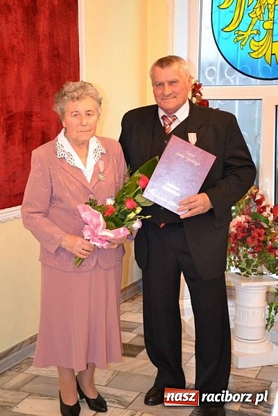 Zdjęcie w galerii na portalu naszraciborz.pl: W kuźniańskim magistracie świętowano złote gody wiadomości z regionu